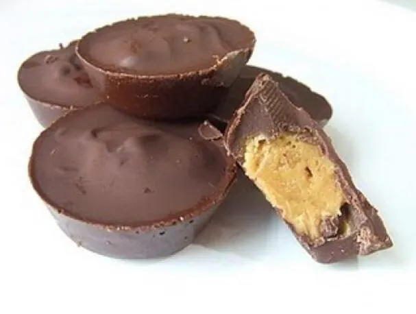 Gluten- og mælkefri peanutbutterkopper