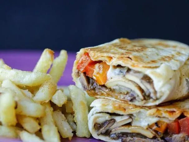 Philly Cheesesteak Grillede Wraps