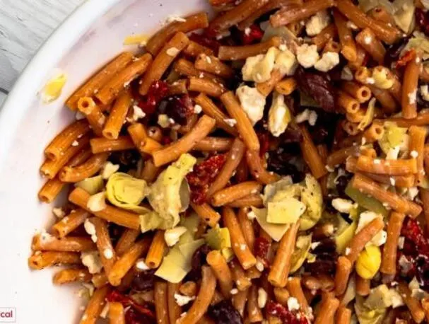 Rød linse pastasalat